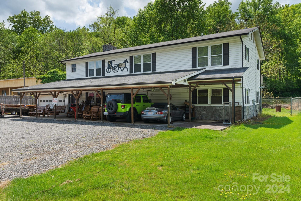 411 Soco Rd Maggie Valley, NC 28751