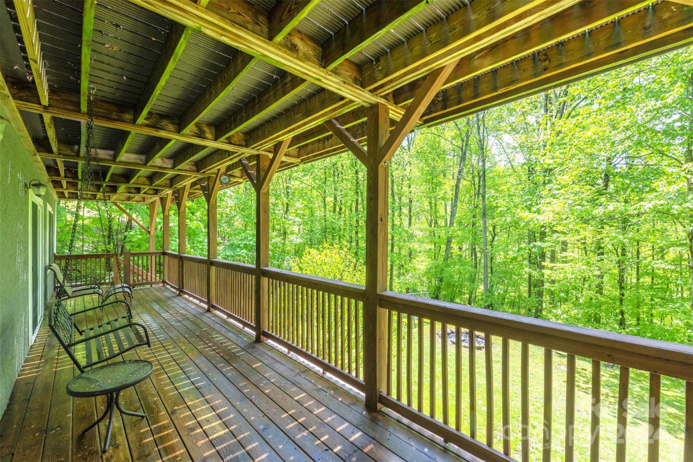 574 Appaloosa Trl Waynesville, NC 28785