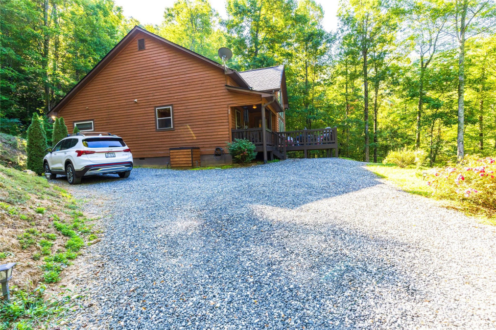 88 Black Walnut Forest Rd Bryson City, NC 28713