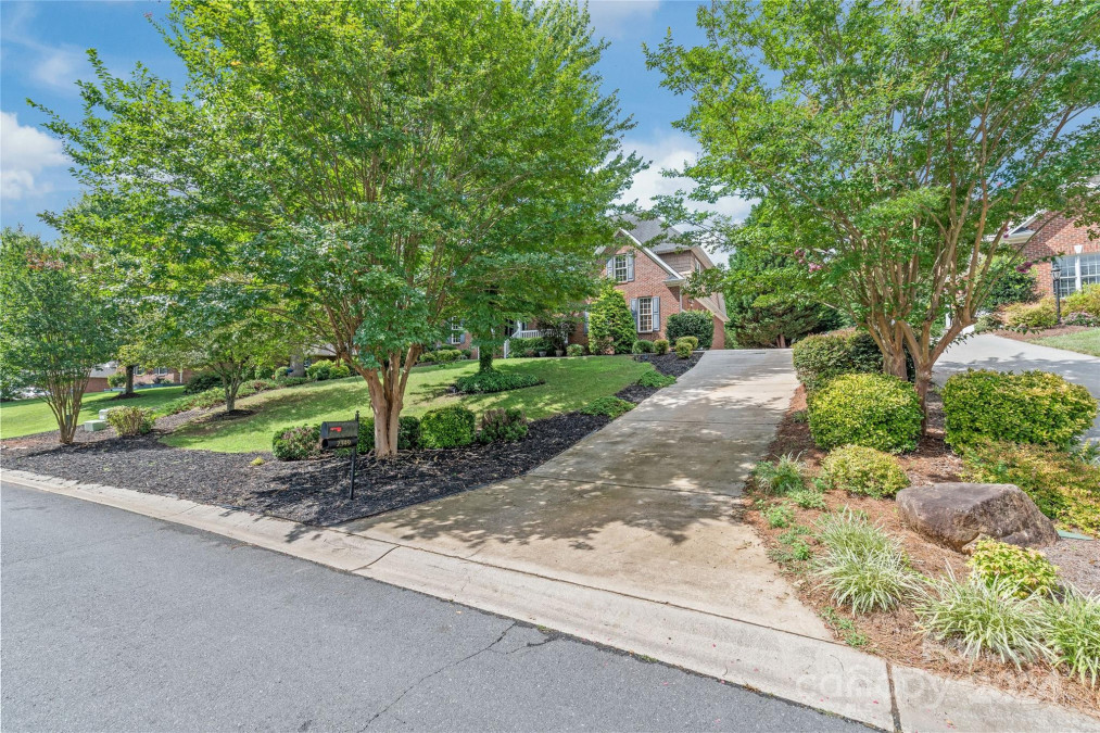 2349 Kinmere Dr Gastonia, NC 28056