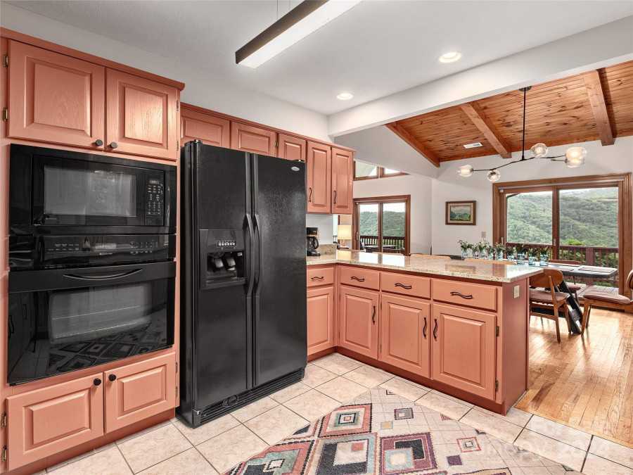 502 Grandview Cliff Hts Maggie Valley, NC 28751