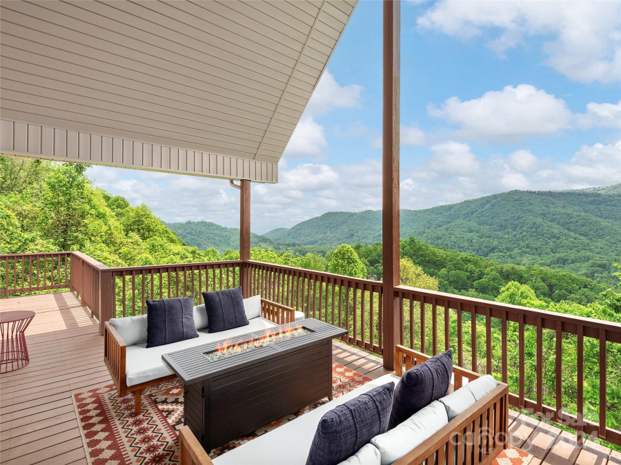 502 Grandview Cliff Hts Maggie Valley, NC 28751