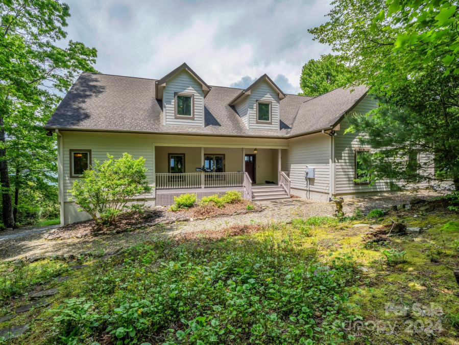 428 Devils Hole Rd Rosman, NC 28772