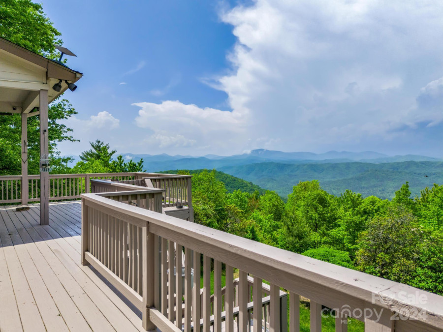 428 Devils Hole Rd Rosman, NC 28772