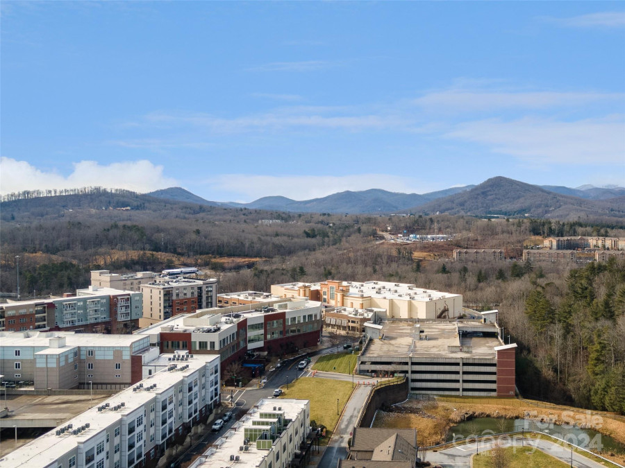 5 Farleigh St Asheville, NC 28803