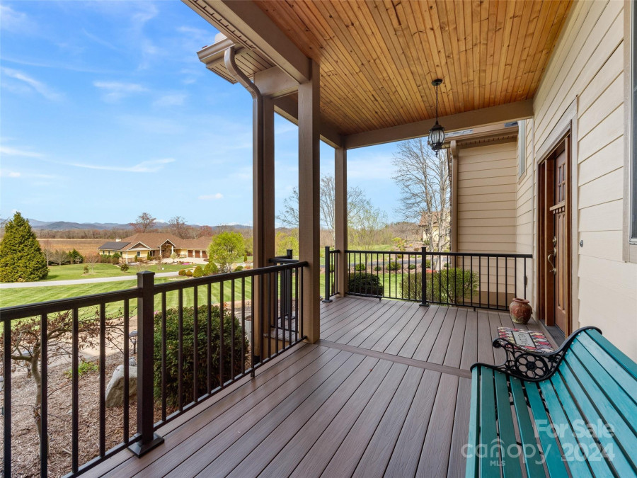 442 Ridgeview Hill Dr Hendersonville, NC 28791