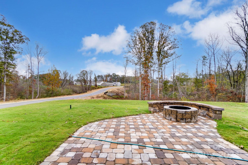 3003 Whispering Creek Dr Indian Trail, NC 28079