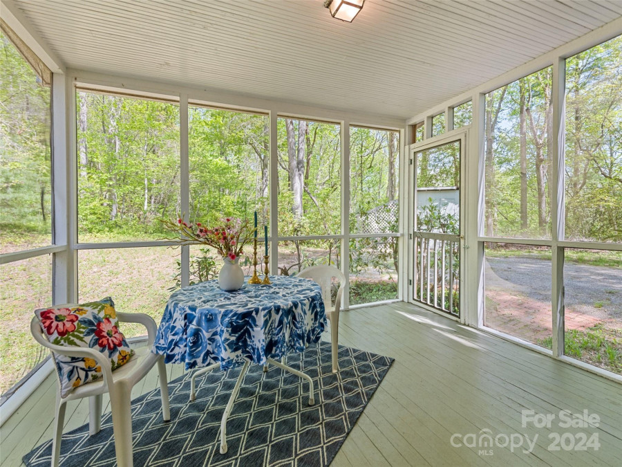 197 Briar Patch Rd Cullowhee, NC 28723