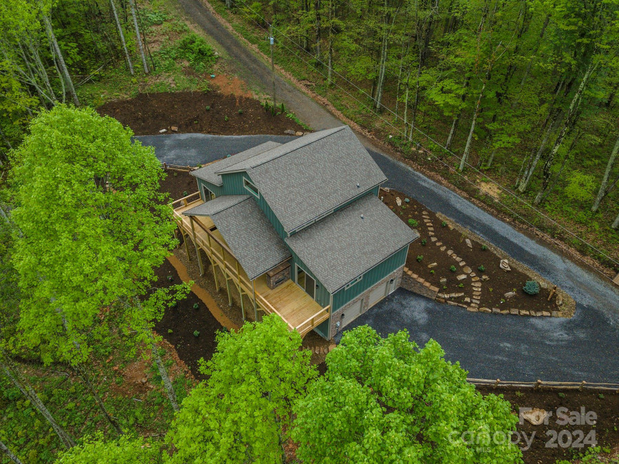 377 Ridge Runner Rd Burnsville, NC 28714