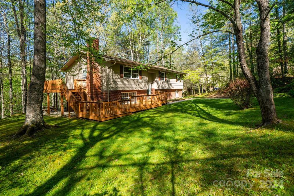 145 Jeter Mountain Rd Hendersonville, NC 28739