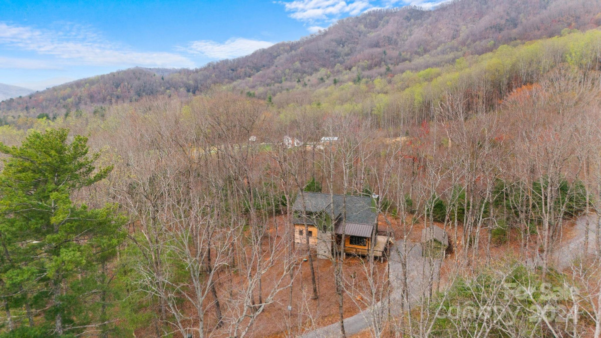 90 Clinchfield Gap Rd Marion, NC 28752