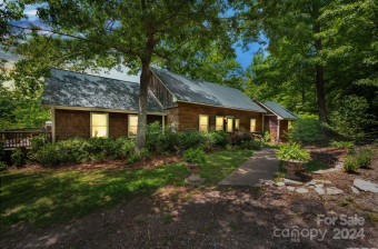 211 Forest Brook Rd Black Mountain, NC 28711