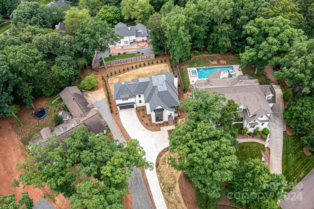 3904 Stoney Ridge Trl Charlotte, NC 28210