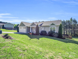 50 Silver Lining Way Hendersonville, NC 28792