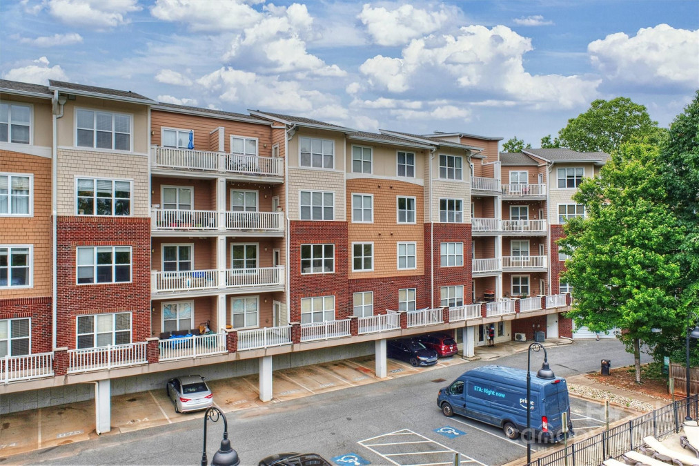 1000 Woodlawn Rd, Charlotte, NC 28209 MLS 4141040