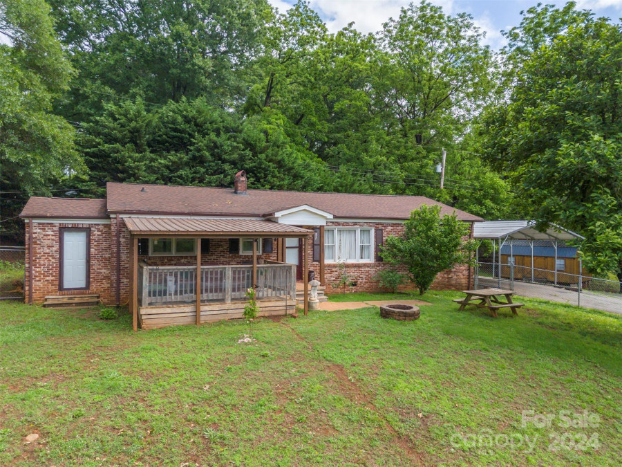 250 Railroad Cir Mooresboro, NC 28114