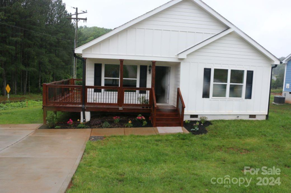 109 Upper Gateway Cir Rutherfordton, NC 28139