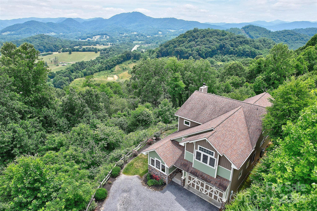 150 Morning Mist Ln Waynesville, NC 28785