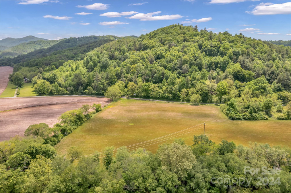 637 Cascade Lake Rd Pisgah Forest, NC 28768