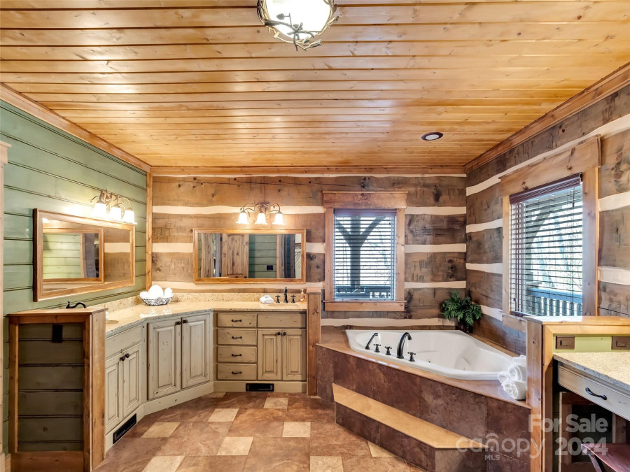 149 Trout Lily Ln Maggie Valley, NC 28751