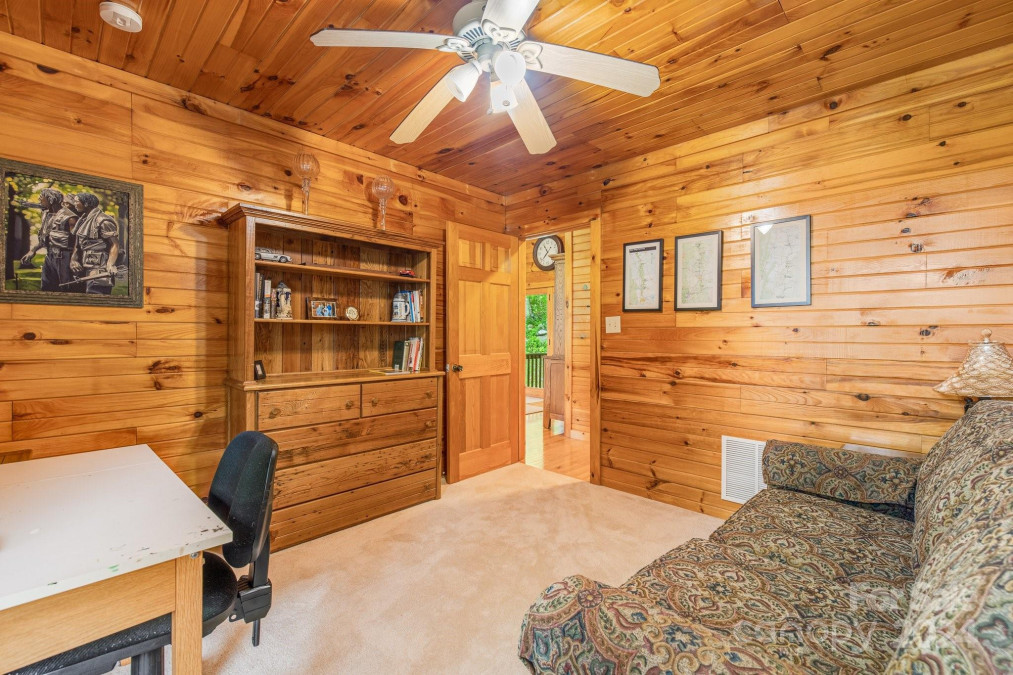 269 Grouse Thicket Ln Mars Hill, NC 28754