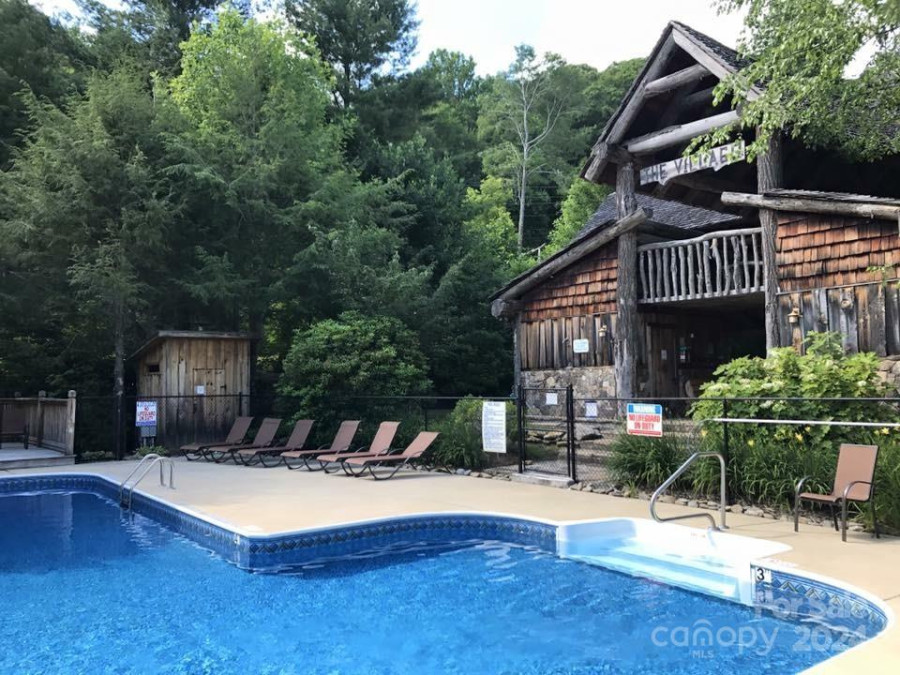 269 Grouse Thicket Ln Mars Hill, NC 28754