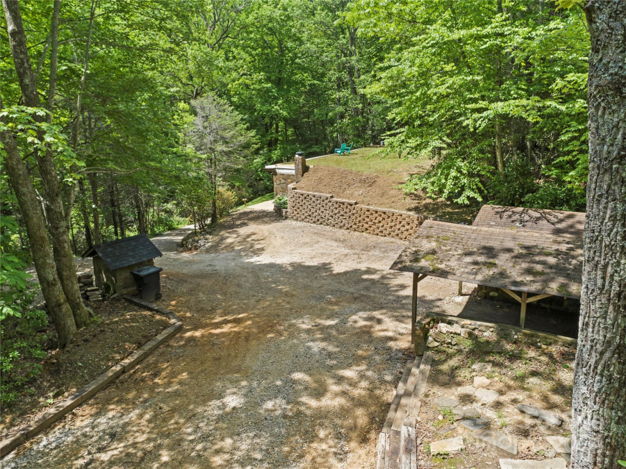 167 Simmons Ridge Rd Spruce Pine, NC 28777