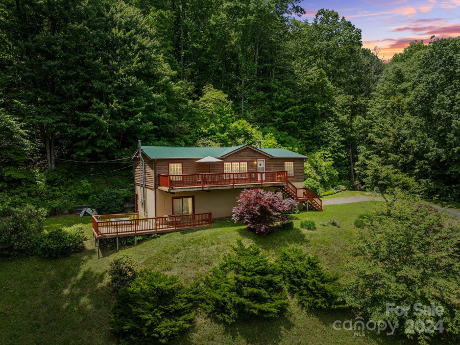 375 Dahlia Ln Waynesville, NC 28785