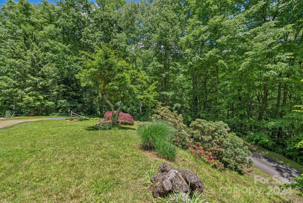 375 Dahlia Ln Waynesville, NC 28785