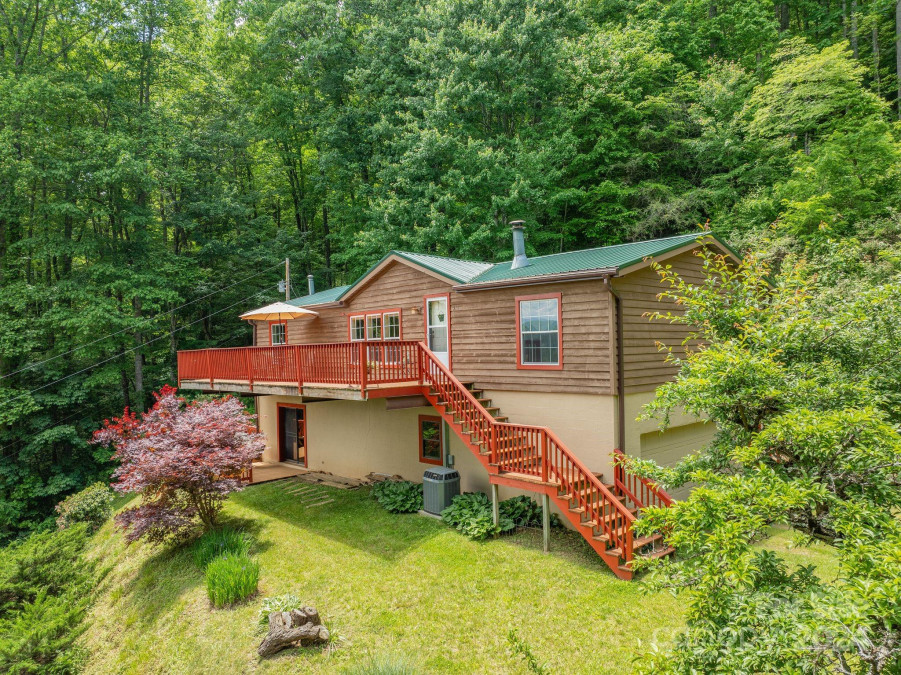 375 Dahlia Ln Waynesville, NC 28785