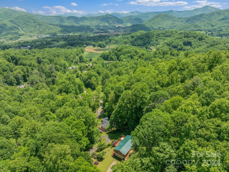 375 Dahlia Ln Waynesville, NC 28785