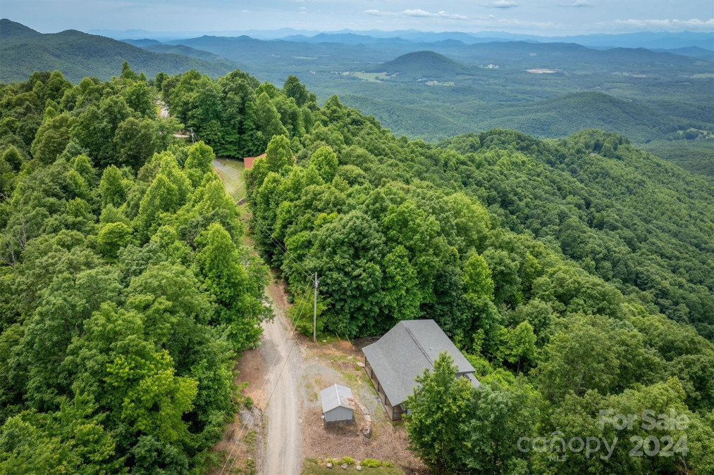 6888 Silver Creek Ln Morganton, NC 28655