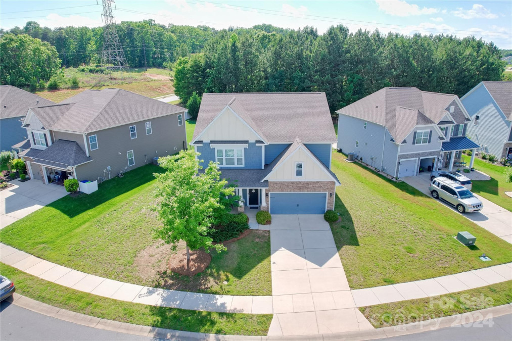 3023 Spinner Ct Denver, NC 28037