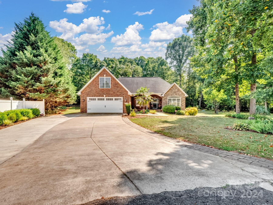 3445 Sourwood Ct Lincolnton, NC 28092