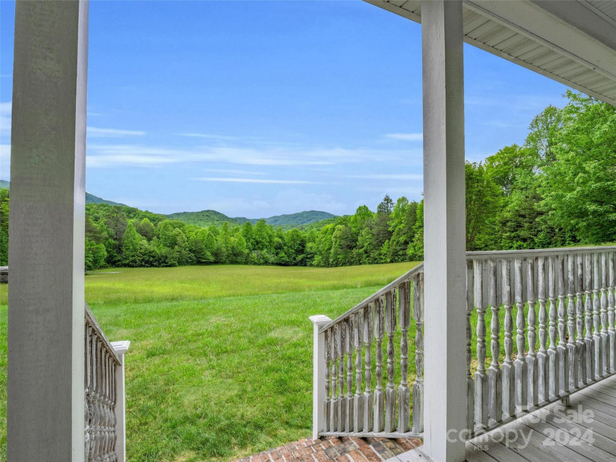 3275 Nc 9 None Black Mountain, NC 28711