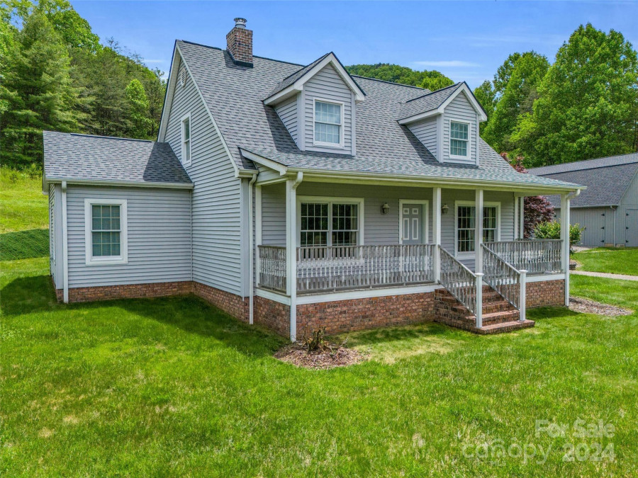 3275 Nc 9 None Black Mountain, NC 28711