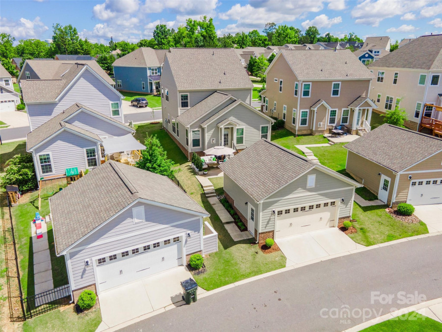 6148 Cloverdale Dr Tega Cay, SC 29708