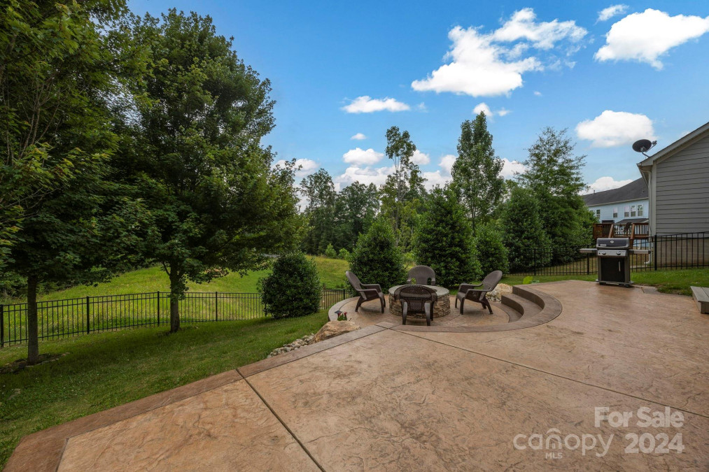 989 Emory Ln Fort Mill, SC 29708