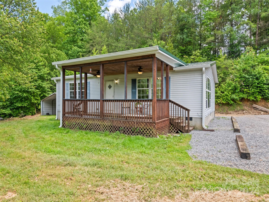 137 Adell Dr Waynesville, NC 28786