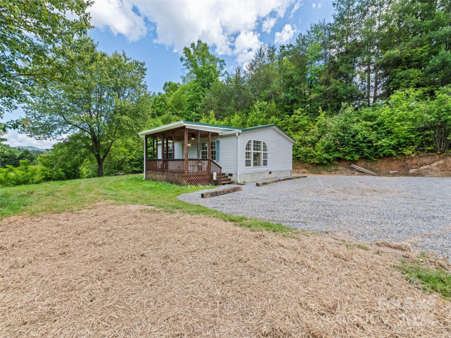 137 Adell Dr Waynesville, NC 28786