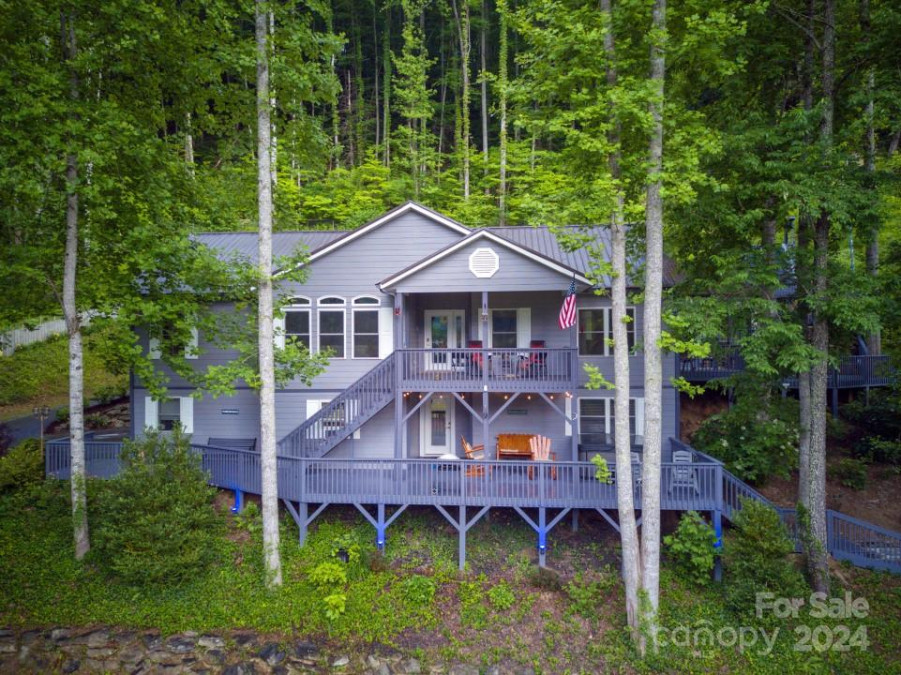 7 Higel Ln Maggie Valley, NC 28751