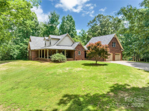 5208 Almond Dr Concord, NC 28025