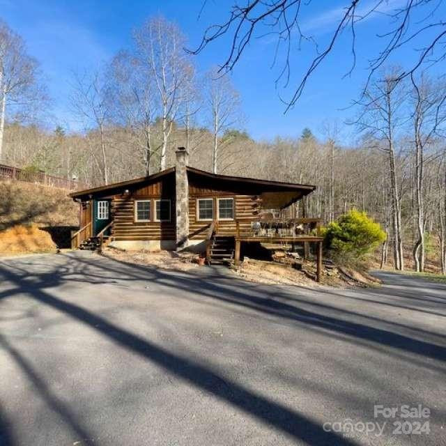 500 Holloway Rd Robbinsville, NC 28771