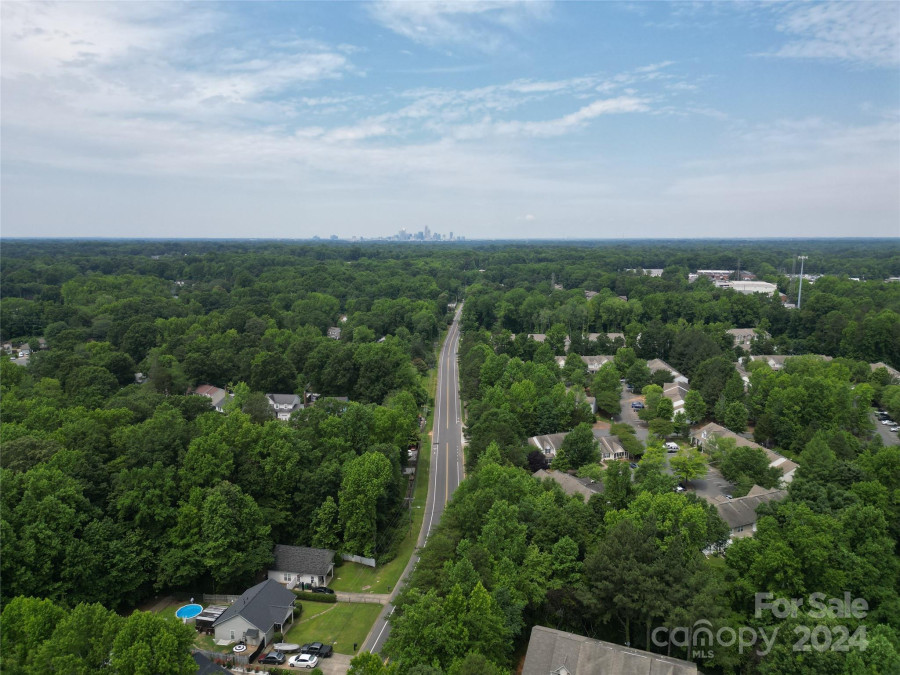 6855 Juniper Tree St Charlotte, NC 28215