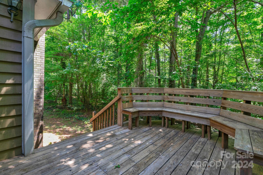 5917 Indian Brook Dr Matthews, NC 28104