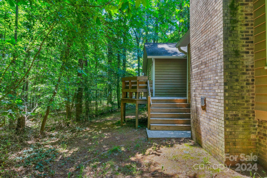 5917 Indian Brook Dr Matthews, NC 28104