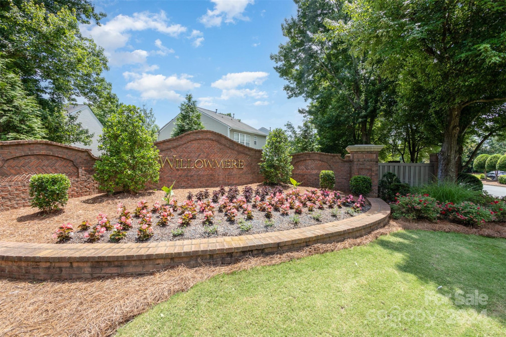 3252 Mannington Dr Charlotte, NC 28270