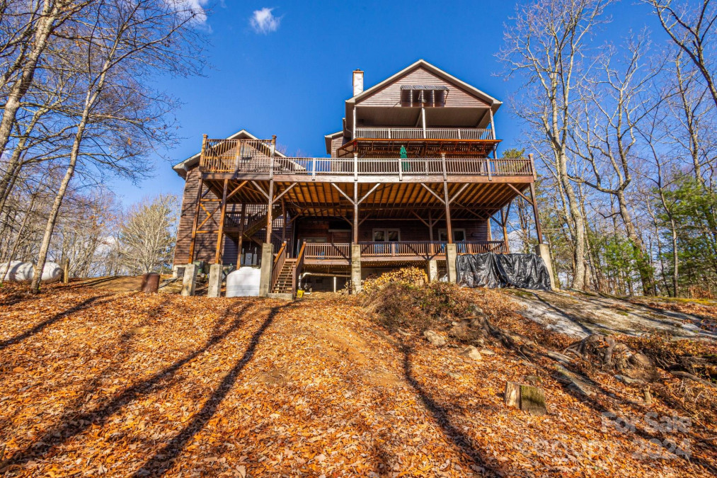 390 Highpoint Dr Scaly Mountain, NC 28775