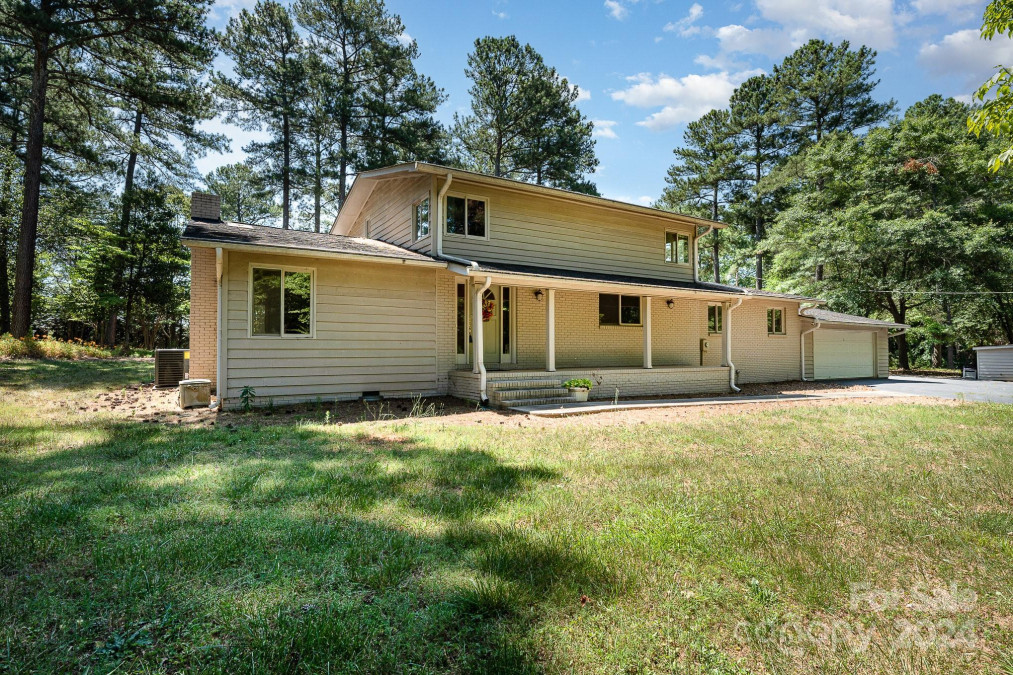 149 Pine Hollow Dr Dallas, NC 28034