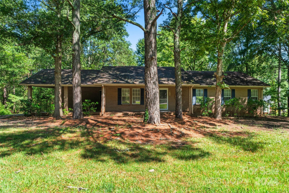 1422 Mack Dr Mcconnells, SC 29726